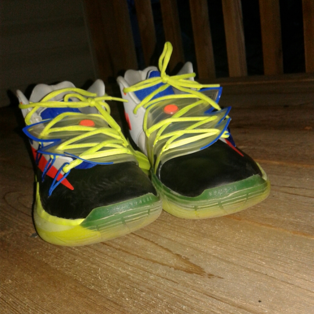 Kyrie 5 Rokit - Picture 2 of 7
